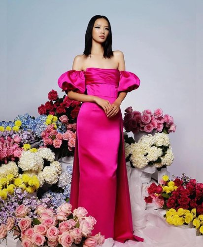 Carousel post from jolibride.