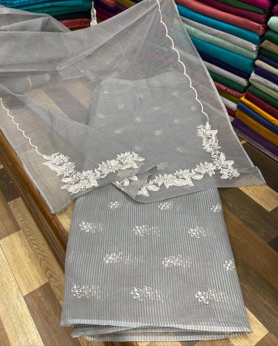 Carousel post from akbar_fabrics_.