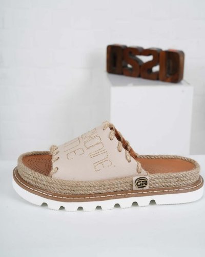 Carousel post from ossoshoes.