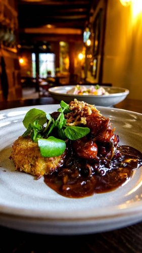 Video post from themoathouse.