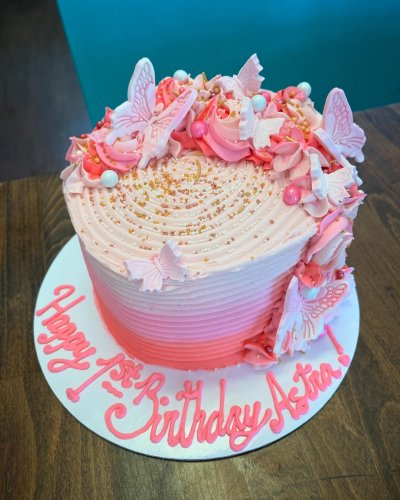 Photo post from smallcakestyler.