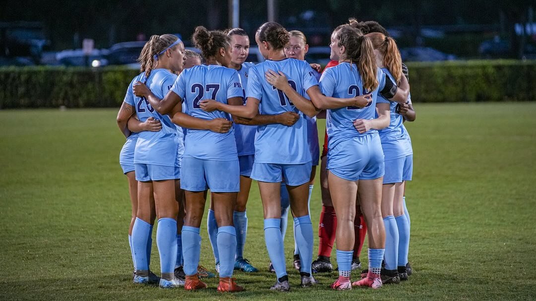 Carousel post from uscbsandsharks.