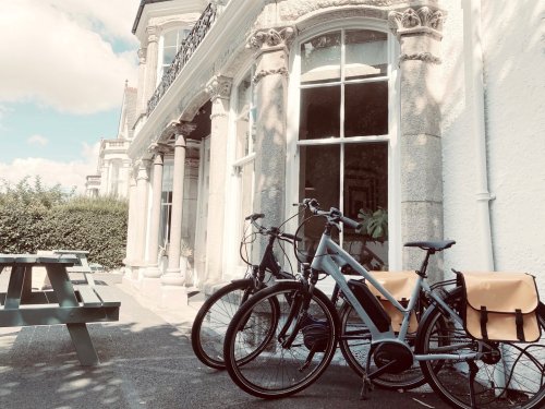 Carousel post from hotelvaratruro.