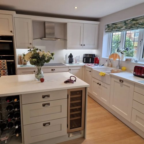 Carousel post from ellocoworktops.