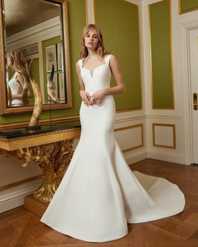 Carousel post from jolibride.