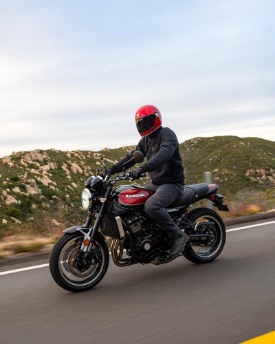 Carousel post from bertsmegamall.