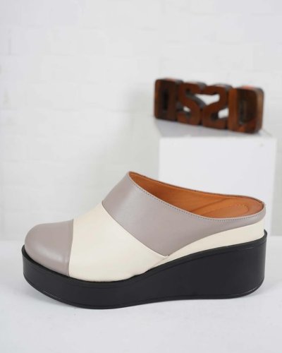 Carousel post from ossoshoes.