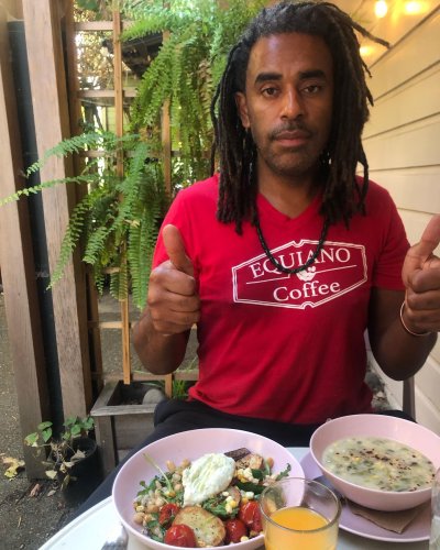 Carousel post from equianocoffee.