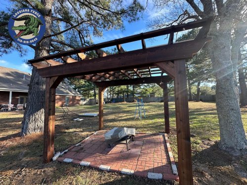 Carousel post from loosianafenceandpatios.