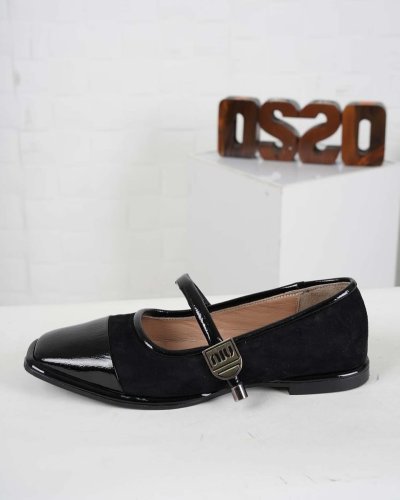 Carousel post from ossoshoes.