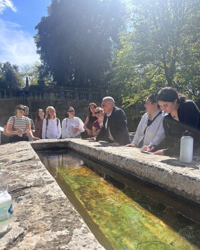 Carousel post from aur_arts.