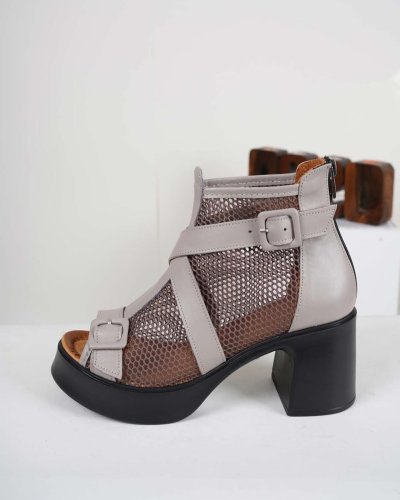 Carousel post from ossoshoes.