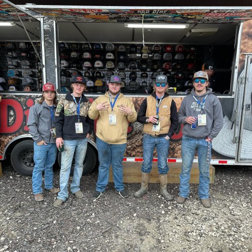 Carousel post from reddirthatco.