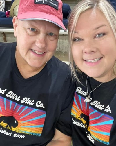 Carousel post from reddirthatco.