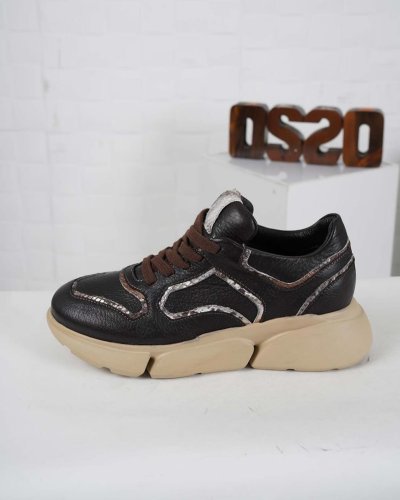 Carousel post from ossoshoes.