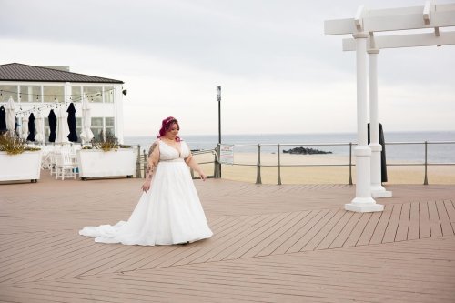 Carousel post from thecurvybridenj.