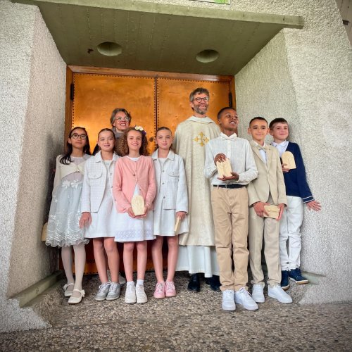 Photo post from eglisecatho38.