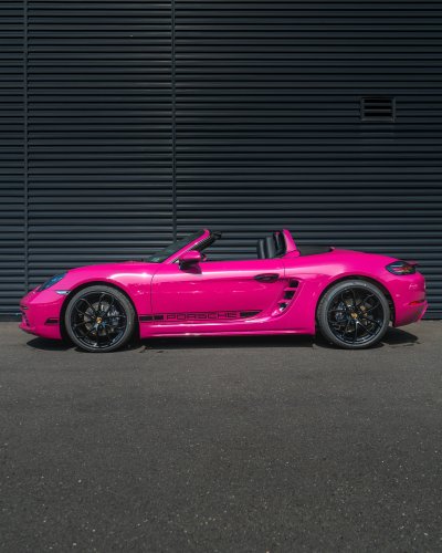 Carousel post from porschewarrington.