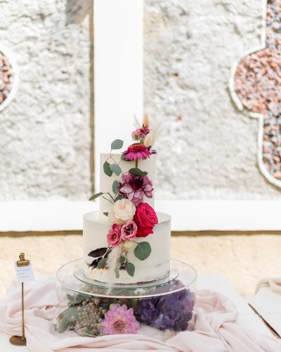 Carousel post from suesseboutique.