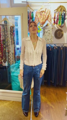 Video post from dotnsquare_vintage.