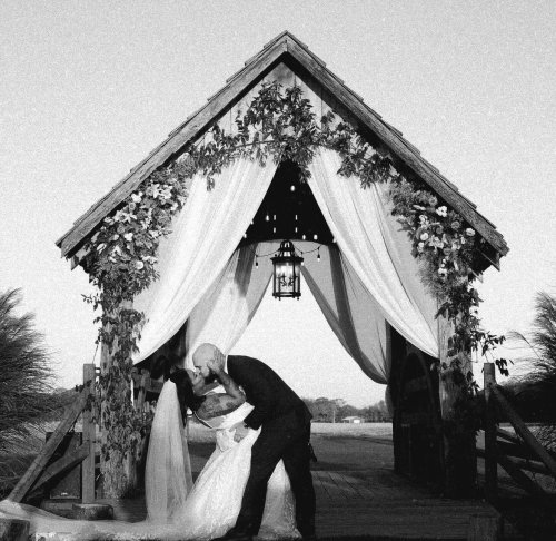 Photo post from thecurvybridenj.