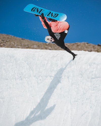 Carousel post from gnusnowboards.