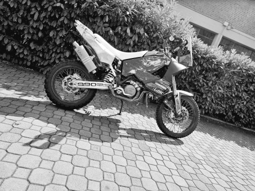 PostPhoto