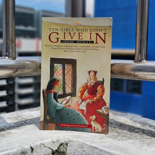 Carousel post from thetreasureboxsg.