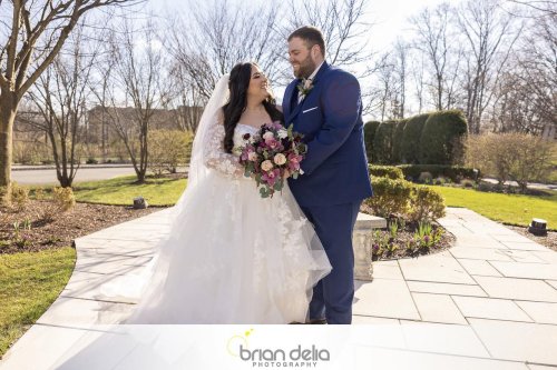 Carousel post from thecurvybridenj.