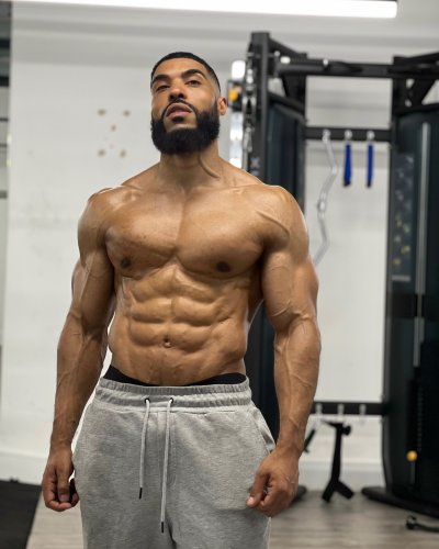 Carousel post from ph_gains.