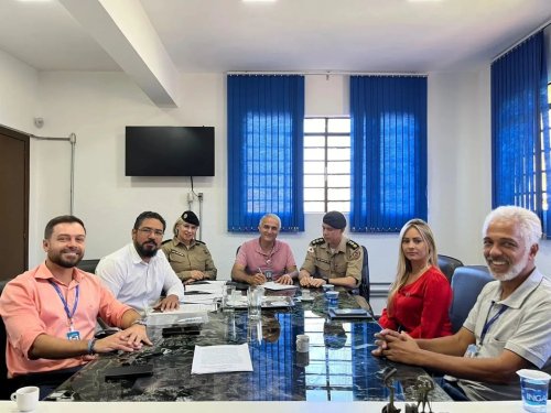 Carousel post from prefeituradeigarape.