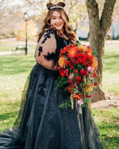 Carousel post from thecurvybridenj.