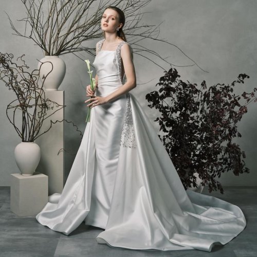 Carousel post from jolibride.