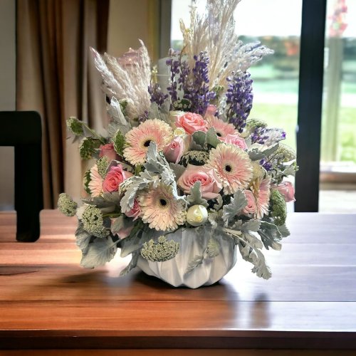 Carousel post from la_gifteria.