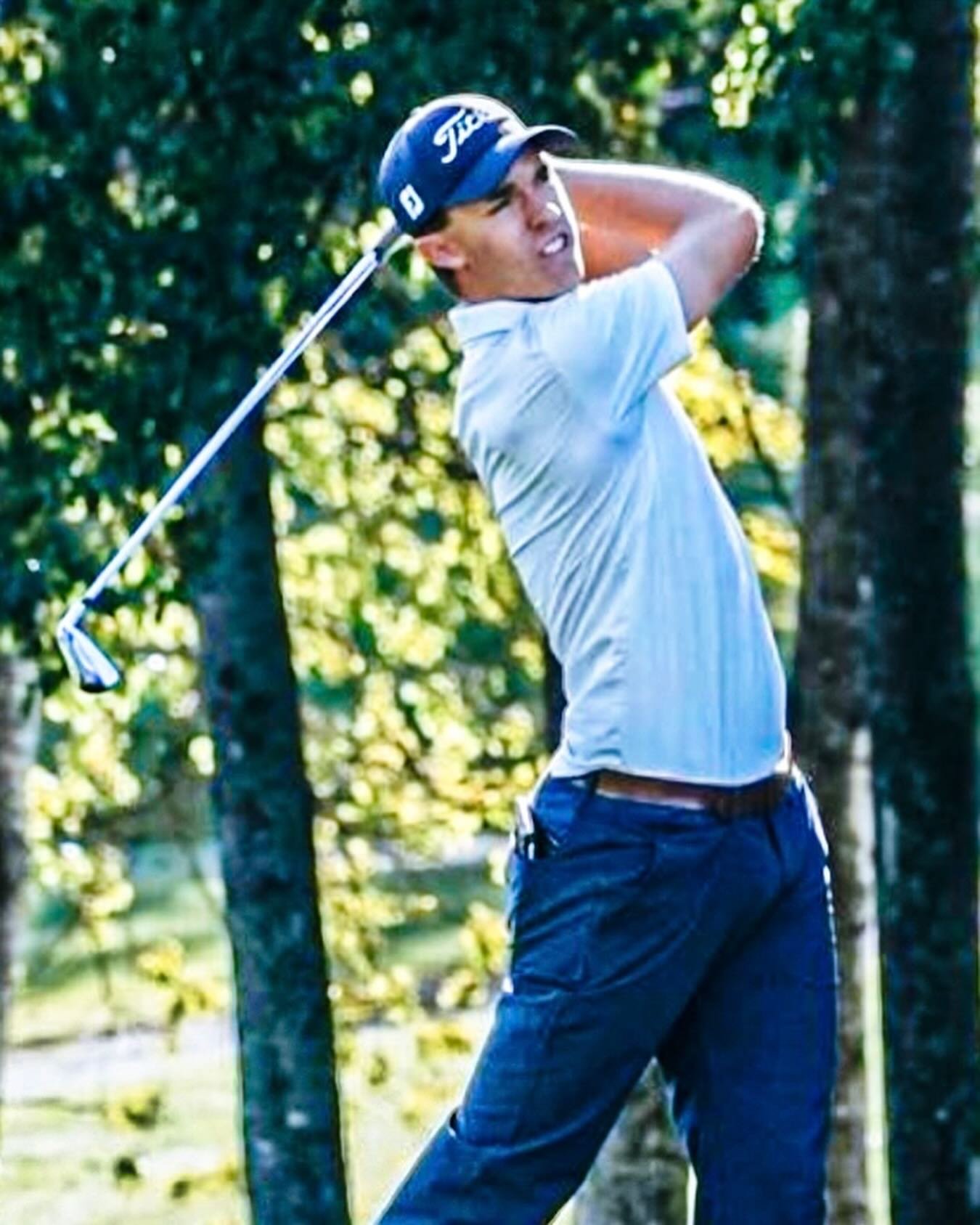 Carousel post from uscbsandsharks.