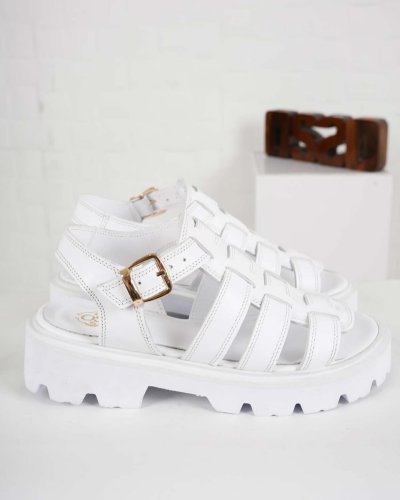 Carousel post from ossoshoes.