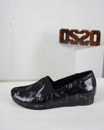 Carousel post from ossoshoes.