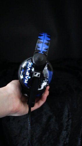 Video post from customcans_headphones.