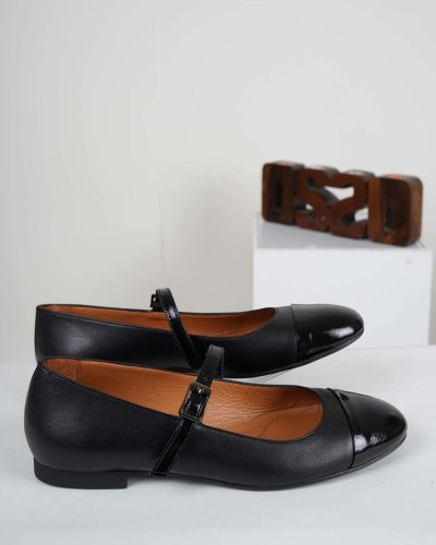 Carousel post from ossoshoes.