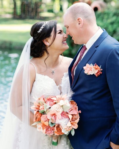 Carousel post from thecurvybridenj.