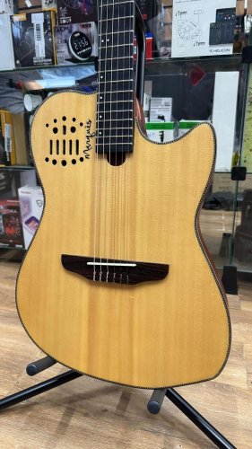 Video post from miyatamusic.