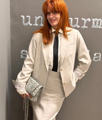 Carousel post from soniajamp.