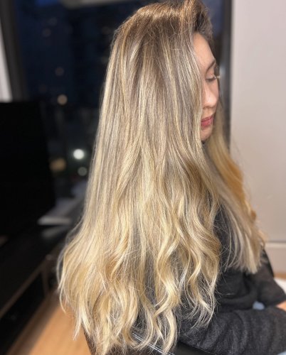 Carousel post from trindadehairstylist.