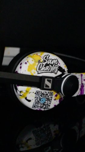 Video post from customcans_headphones.
