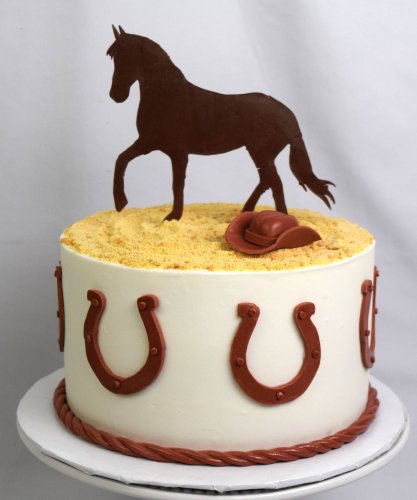 Photo post from marquettescakestudio.