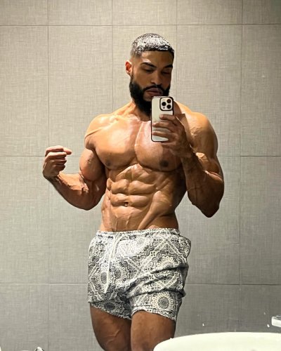 Carousel post from ph_gains.