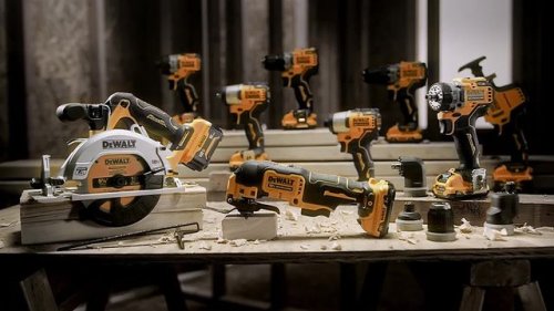 Video post from dewalttough.