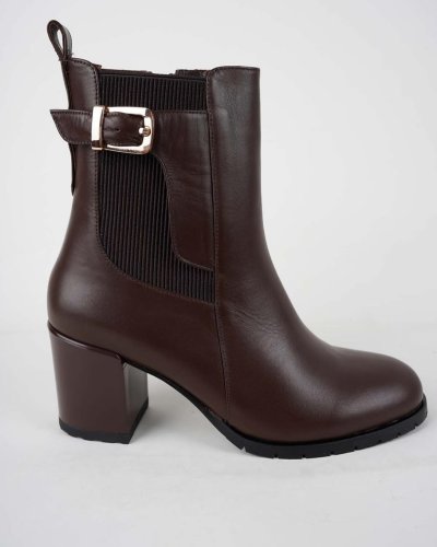 Carousel post from ossoshoes.