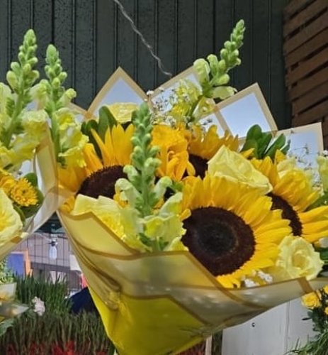 Carousel post from la_gifteria.