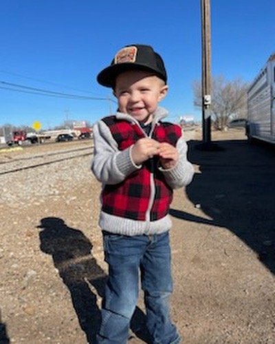 Carousel post from reddirthatco.